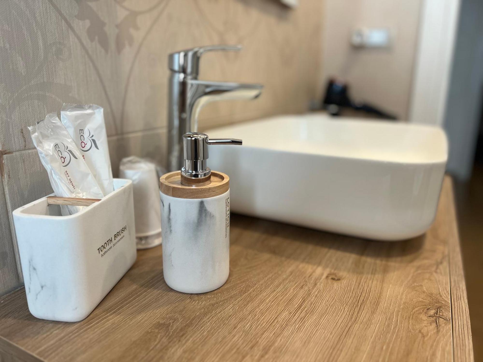 B&B Palazzo Del Toro Montesilvano Marina Zewnętrze zdjęcie